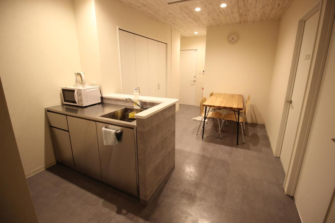 Namba West Saika Apartment Осака Екстериор снимка